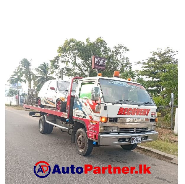 Car Carrier and Recovery Service in Piliyandala