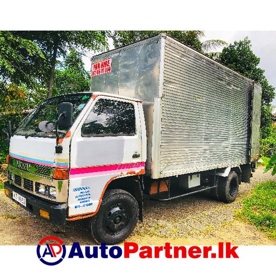 16.5 ft Lorry for Hire in Horana